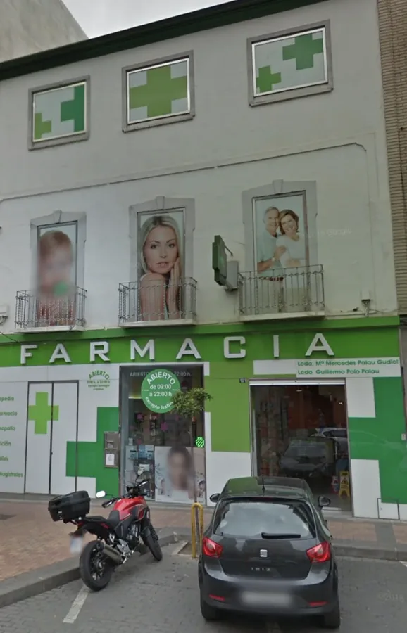 Fachada de Farmacia Mercedes Palau y Guillermo Polo CB