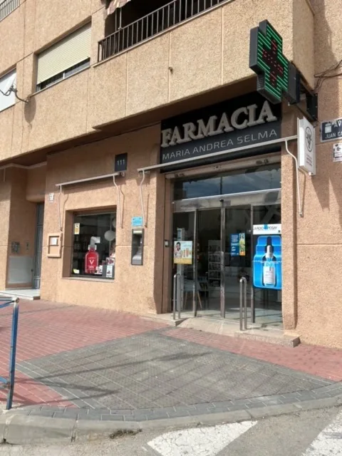 Fachada de Farmacia Zeneta