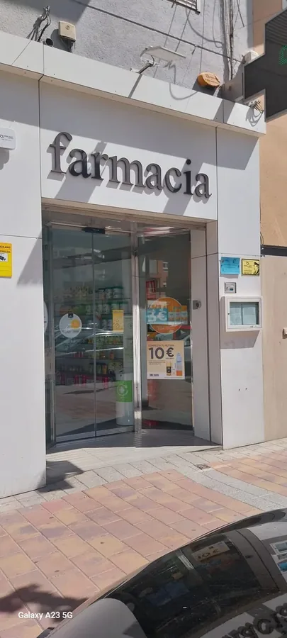 Fachada de Farmacia Colón-Cristina Valverde