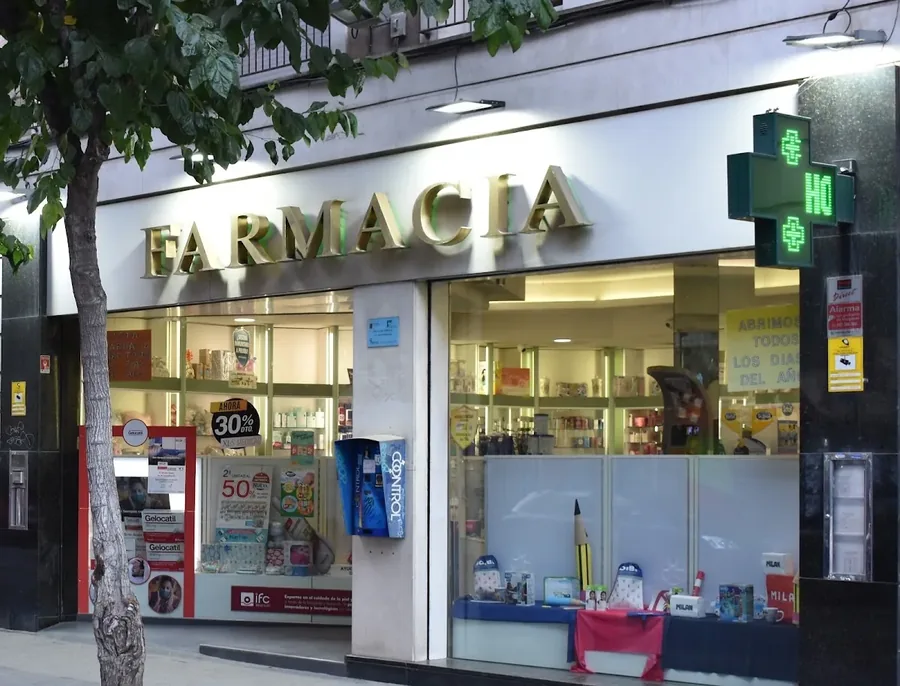 Fachada de Farmacia Paseo Corvera