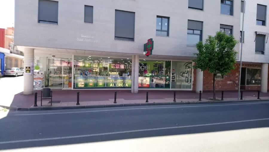 Fachada de Farmacia Santo Ángel Joaquín Cárceles