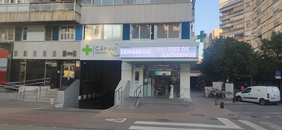 Fachada de Farmacia Cónsul 24 horas