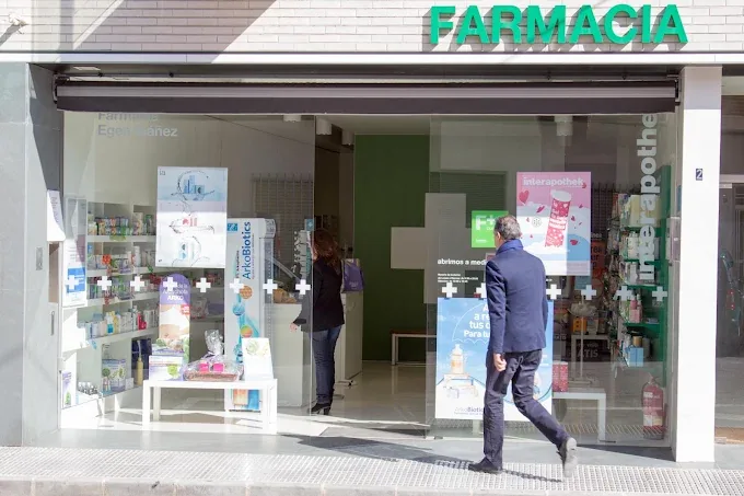 Fachada de Farmacia Algezares