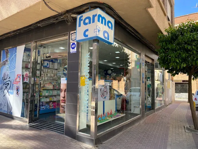 Fachada de Farmacia Rogelio Zaragoza Noguera