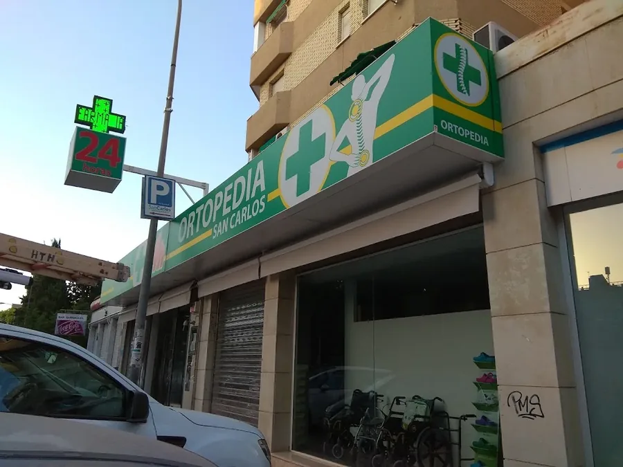 Fachada de Farmacia San Carlos