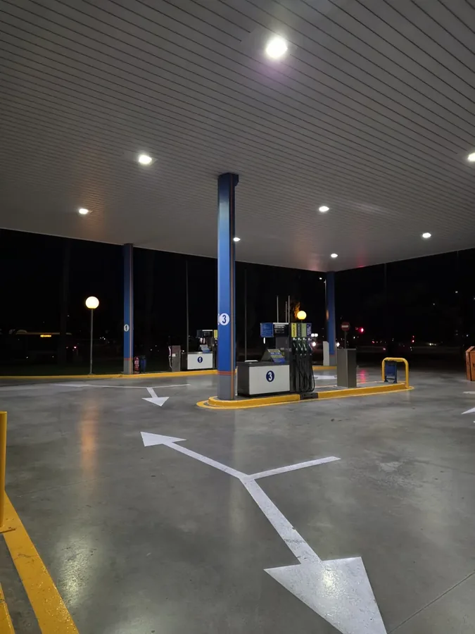 Gasolinera Euro Petrol en Av. Ciclista Mariano Rojas, 1