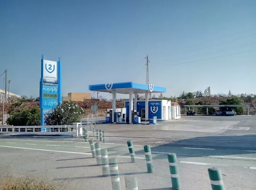 Gasolinera V2 Gasolineras Cabezo Cortao en Carretera Nacional 301, km 388.200