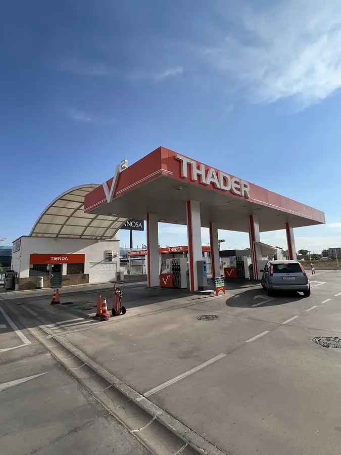 Gasolinera Estacion de Servicio Thader en Parque Empresarial Thader, Parcela