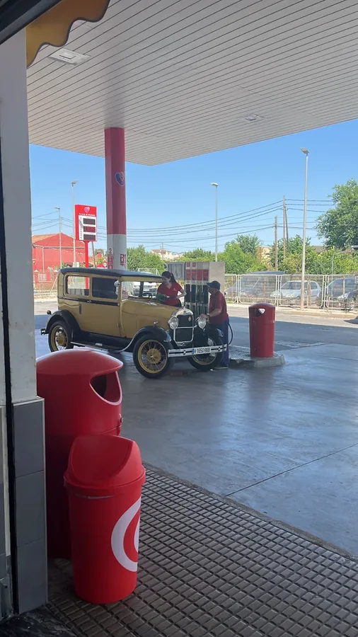 Gasolinera VALEROIL en Diseminado Camino Baden, 29G