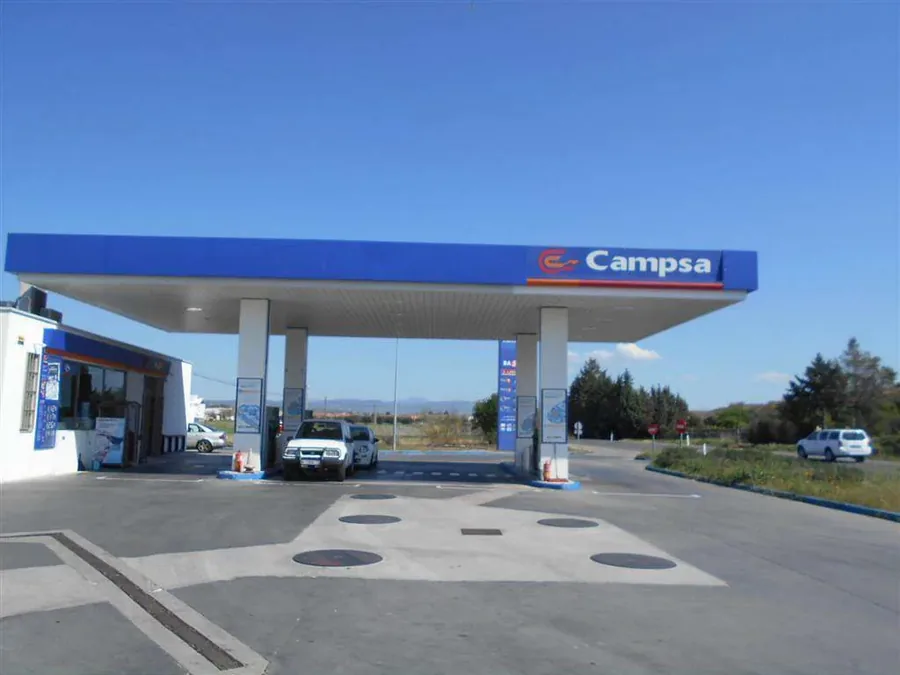 Gasolinera Estación de Servicio Campsa Express en Av. Don Juan de Borbon, SN