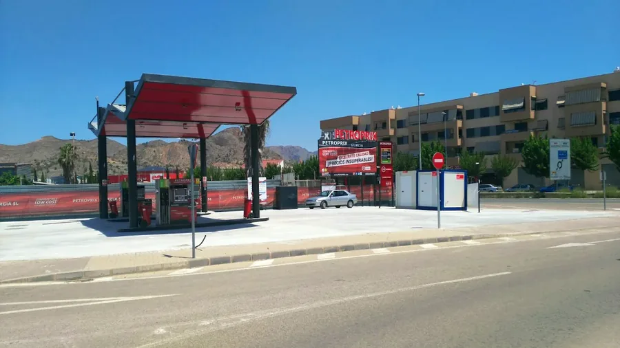 Gasolinera Petroprix El Esparragal en Av. de Alicante, 4