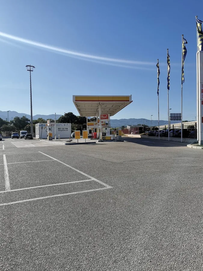 Gasolinera SHELL Makro Murcia en C. de la Iglesia, S/N