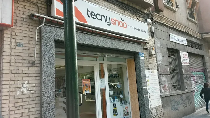 Fachada de Tecnyshop